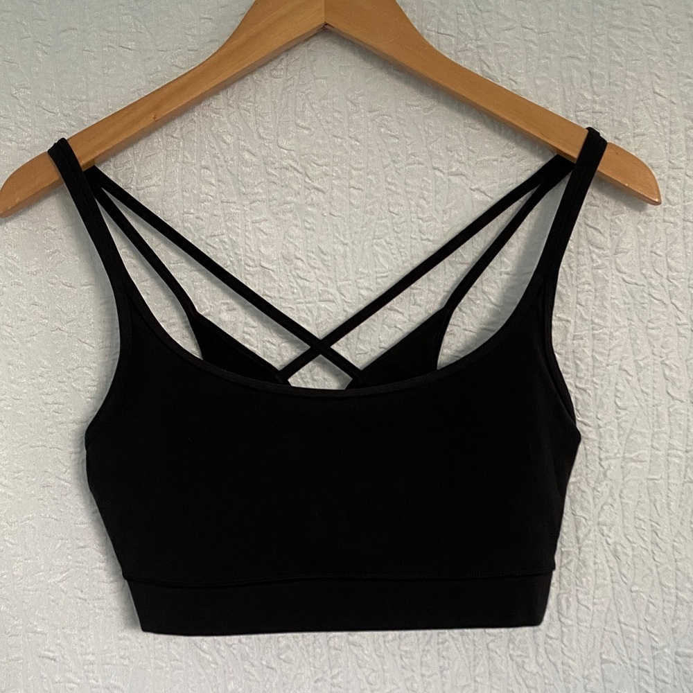 Vuori Black Mind Set Strappy Sports Bra - Picture 3 of 9